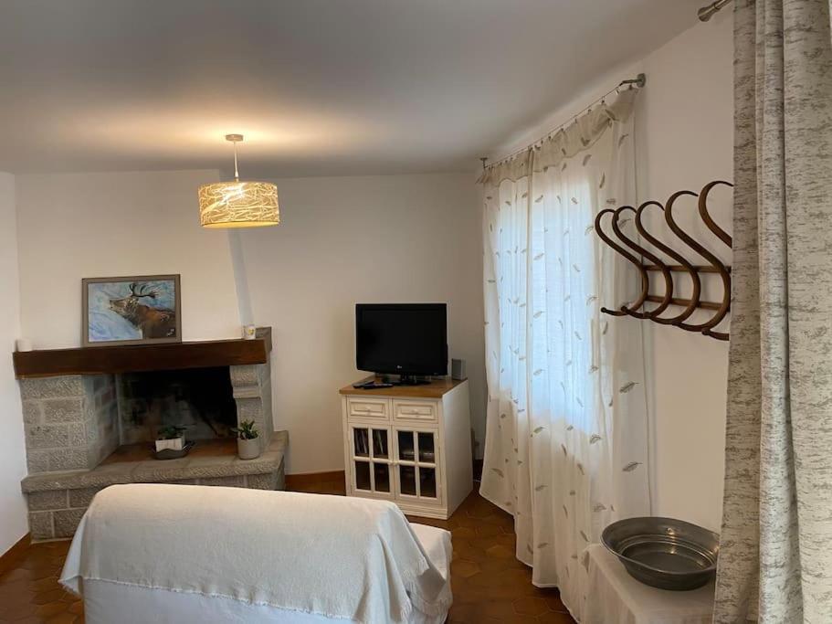Logement Au Calme Pres D'Aurillac Sansac-de-Marmiesse Dış mekan fotoğraf